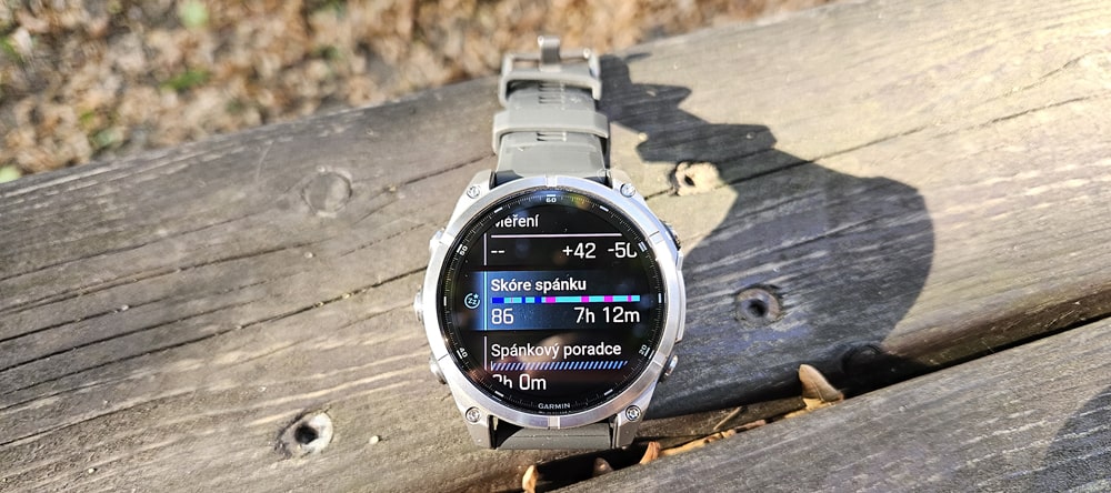 Menu hodinek Garmin Fenix 8